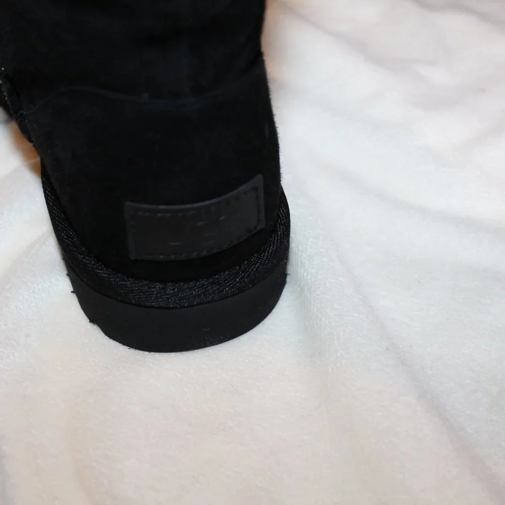 NIB UGG WOMEN'S‎ ULTRA TALL SUEDE SHEARLING LINED ZIPPER ACCENT BOOTS BLACK